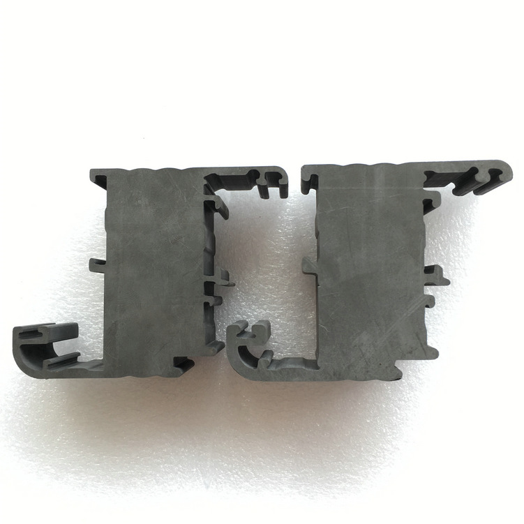 切割石墨，未加補(bǔ)償和加補(bǔ)償切割效果